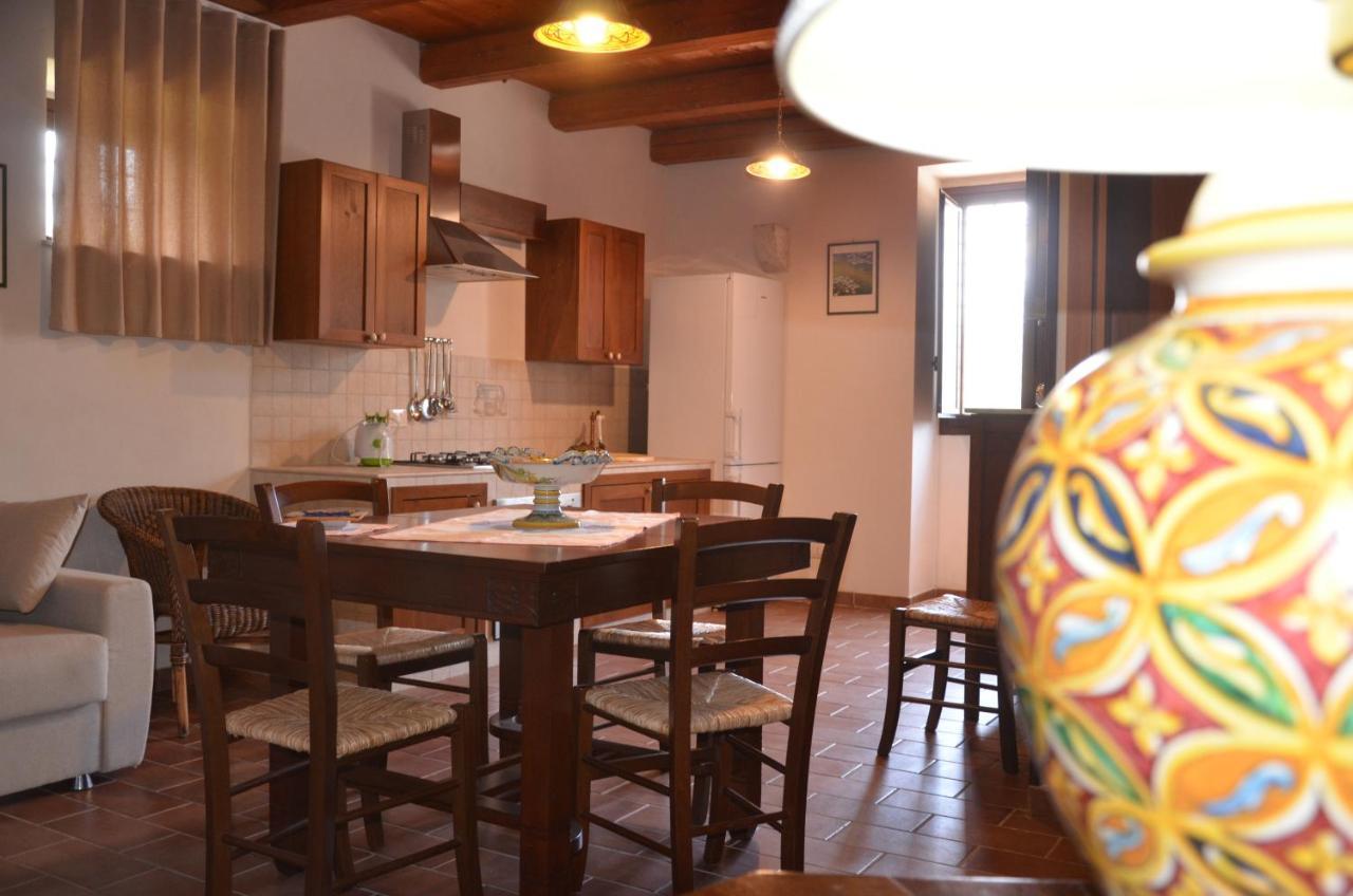 Serravalle Relais & Country Villa With Private Pool - Esclusive Use Киарамонте Гулфи Екстериор снимка