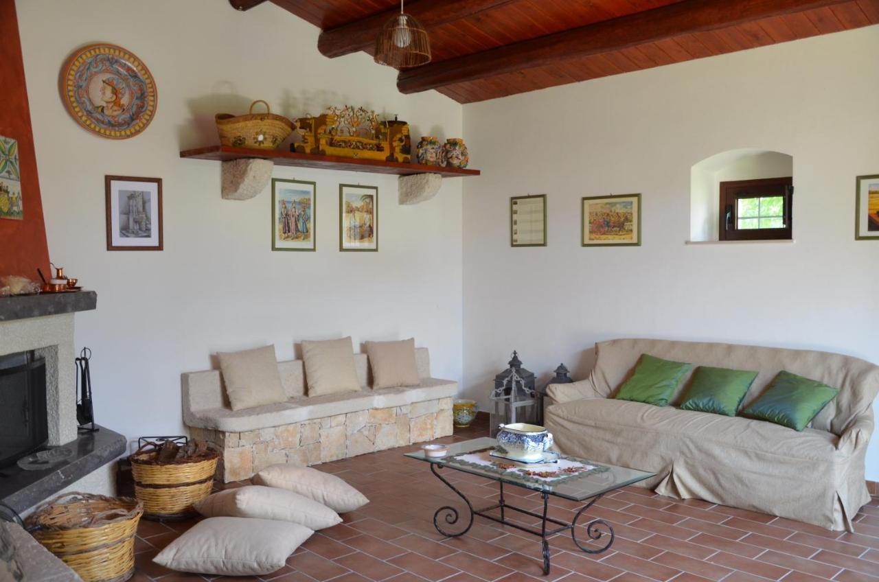 Serravalle Relais & Country Villa With Private Pool - Esclusive Use Киарамонте Гулфи Екстериор снимка