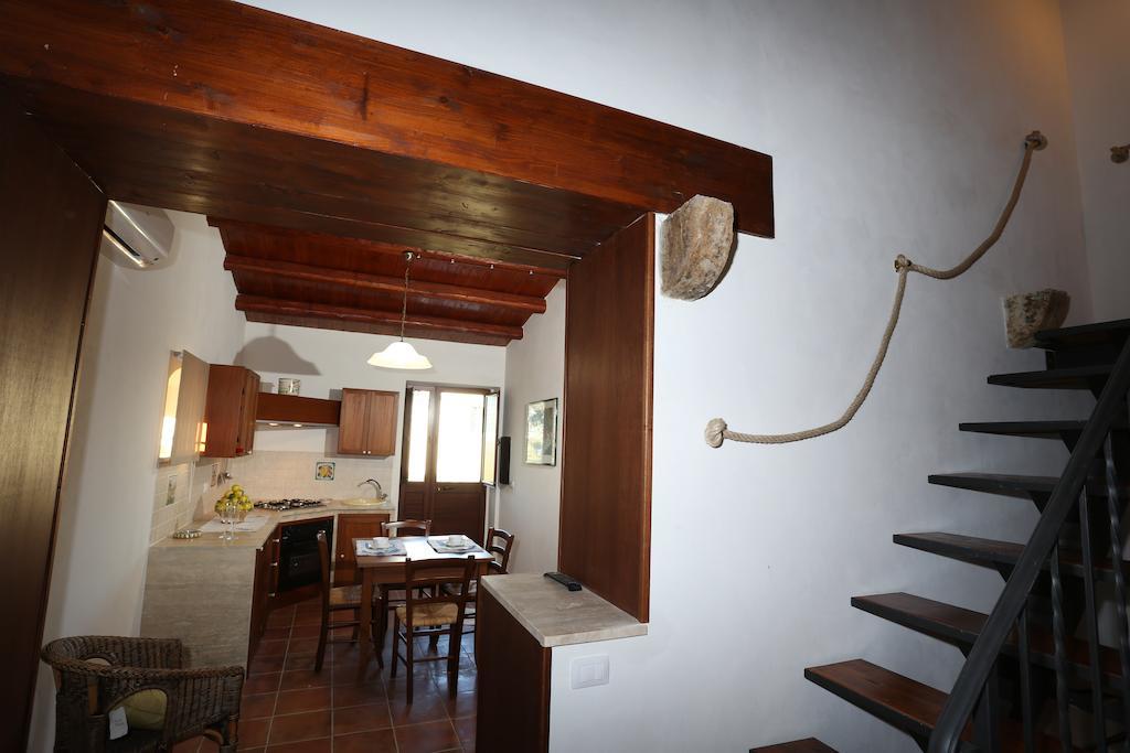 Serravalle Relais & Country Villa With Private Pool - Esclusive Use Киарамонте Гулфи Стая снимка
