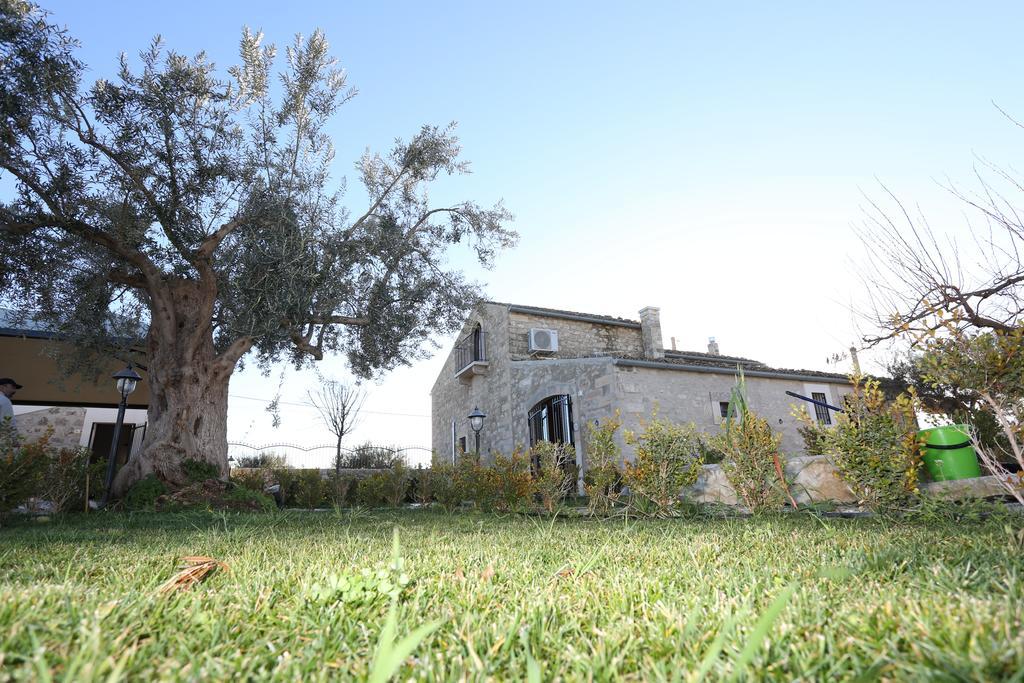 Serravalle Relais & Country Villa With Private Pool - Esclusive Use Киарамонте Гулфи Екстериор снимка